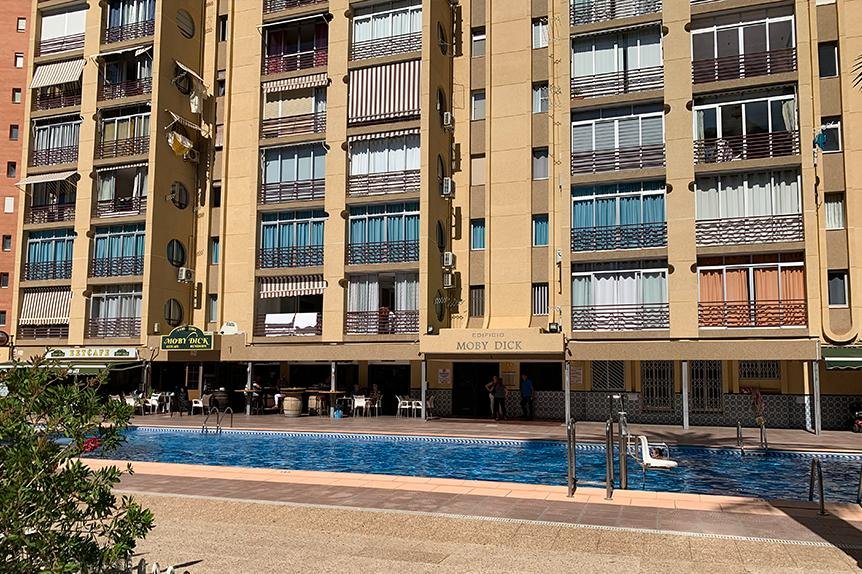 Populair appartementencomplex op 500m van het Levante strand
